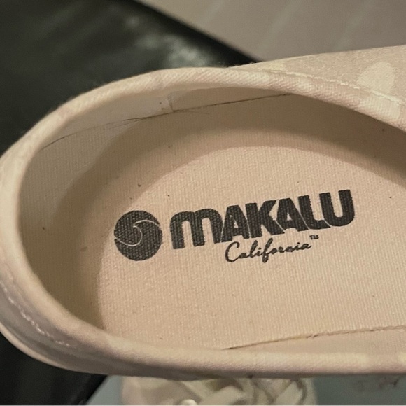 Women’s Beige Camouflage Lace-Up Sneakers - Picture 3 of 4